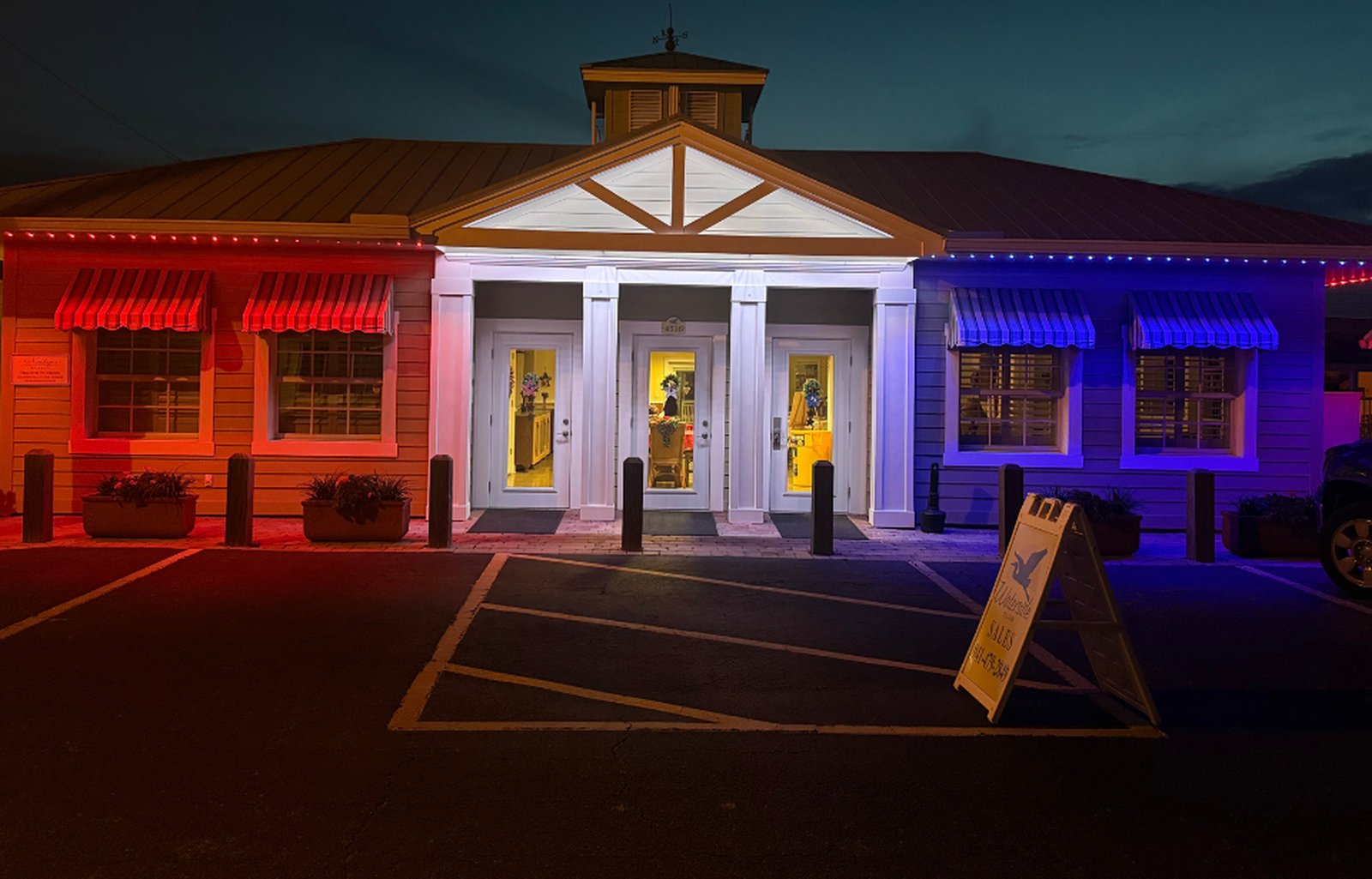 Storefront and restaurant exterior with permanent architectural lighting